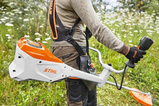 Kaisers’ Auswahl: 3 beeindruckende Stihl Akku-Rasentrimmer für den Hobbygärtner