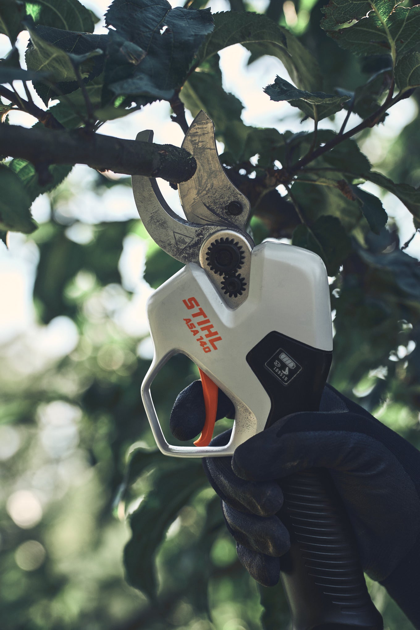 STIHL Akku-Astschere ASA 140, ohne Akku und Ladegerät