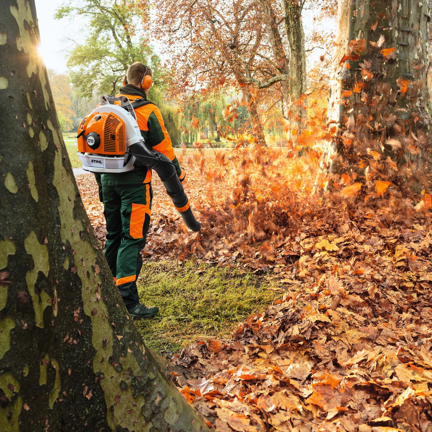 Stihl Ruckentragbarer Benzin-Laubbläser BR 700 - Jetzt Stihlbei kaisers.jetzt