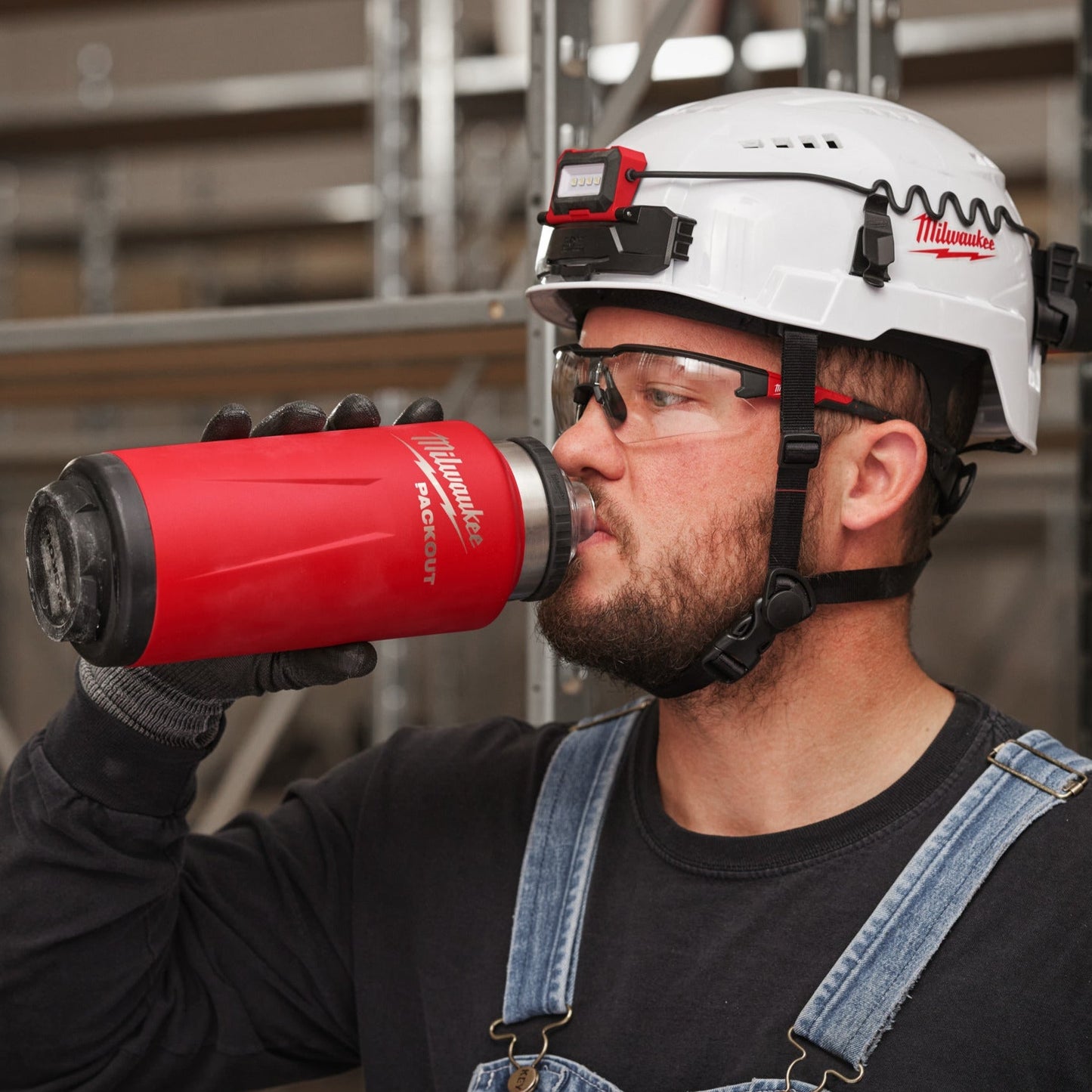 Milwaukee PACKOUT 1065 ml Flasche mit Deckel - Rot