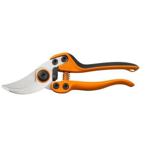 Fiskars Pro Schneidschere PB-8 Medium - Jetzt Fiskars bei kaisers.jetzt