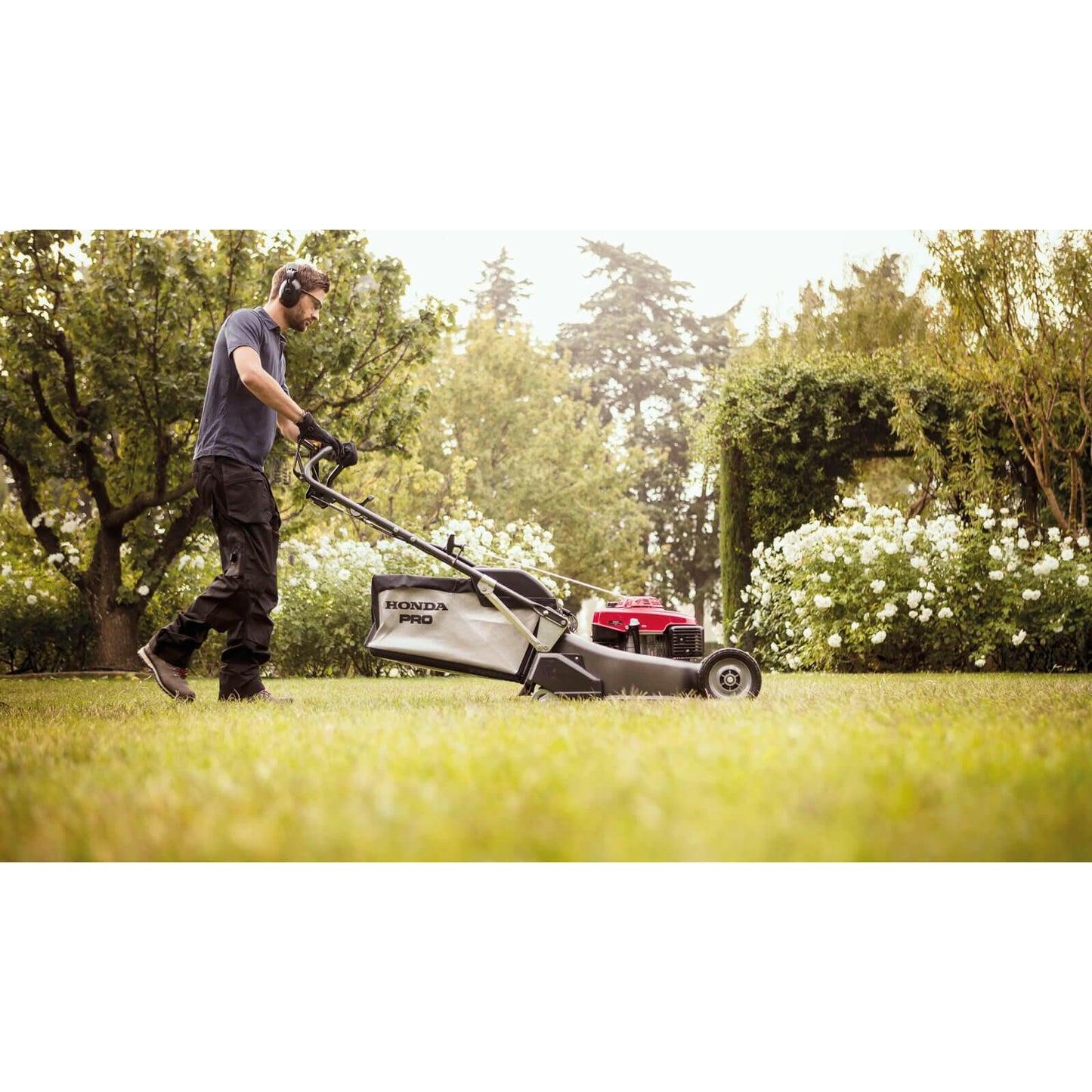 Honda Benzin-Rasenmaher HRH 536 QXE - Jetzt Honda bei kaisers.jetzt