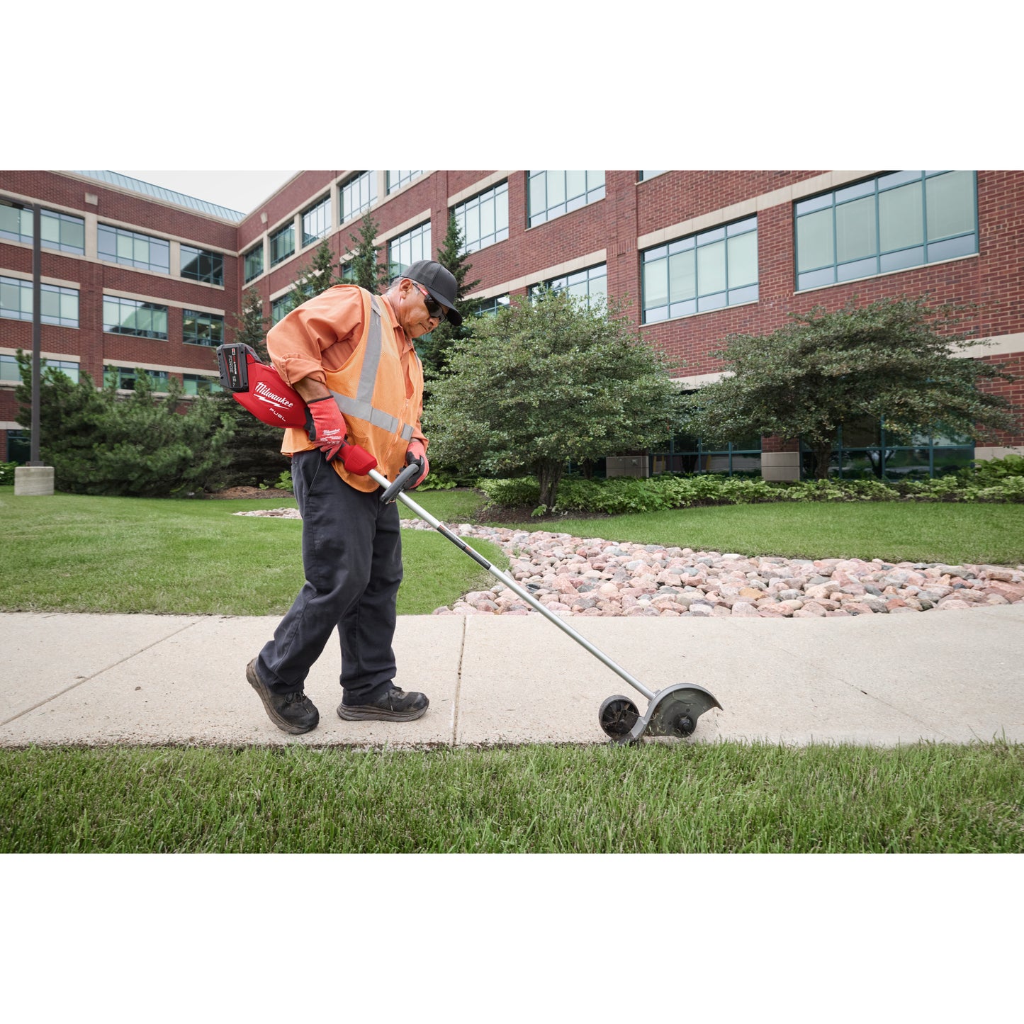 Milwaukee M18 FEDG-0MILWAUKEE M18 FUEL Kantenschneider M18 FEDG-0_kaisers_jetzt_5