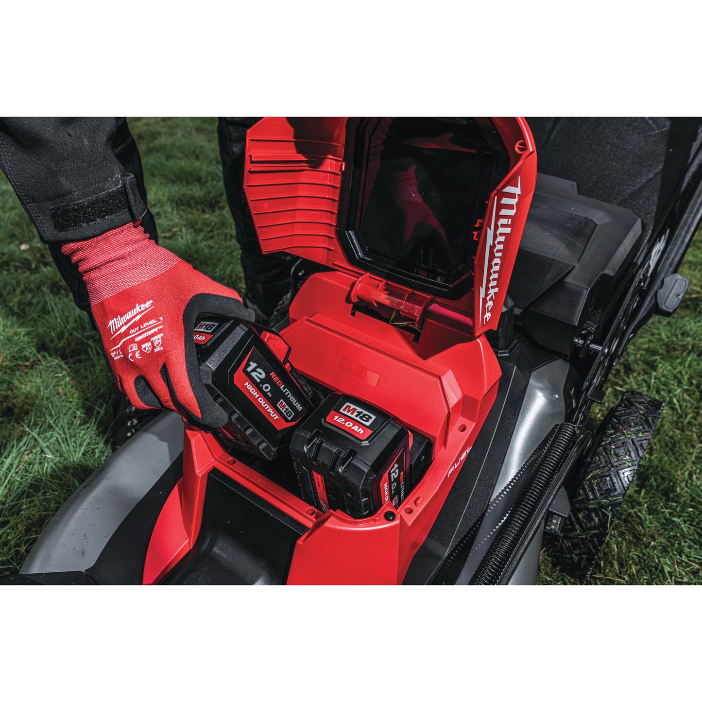 Milwaukee Akku-Rasenmäher M18™ FUEL™ - 53 cm Detailansicht