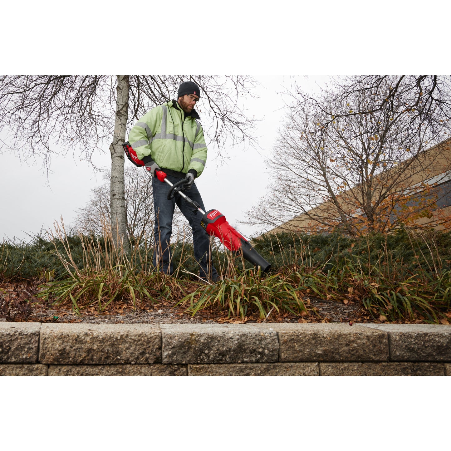 Milwaukee Gebläse-Aufsatz QUIK-LOK™ in Aktion 2