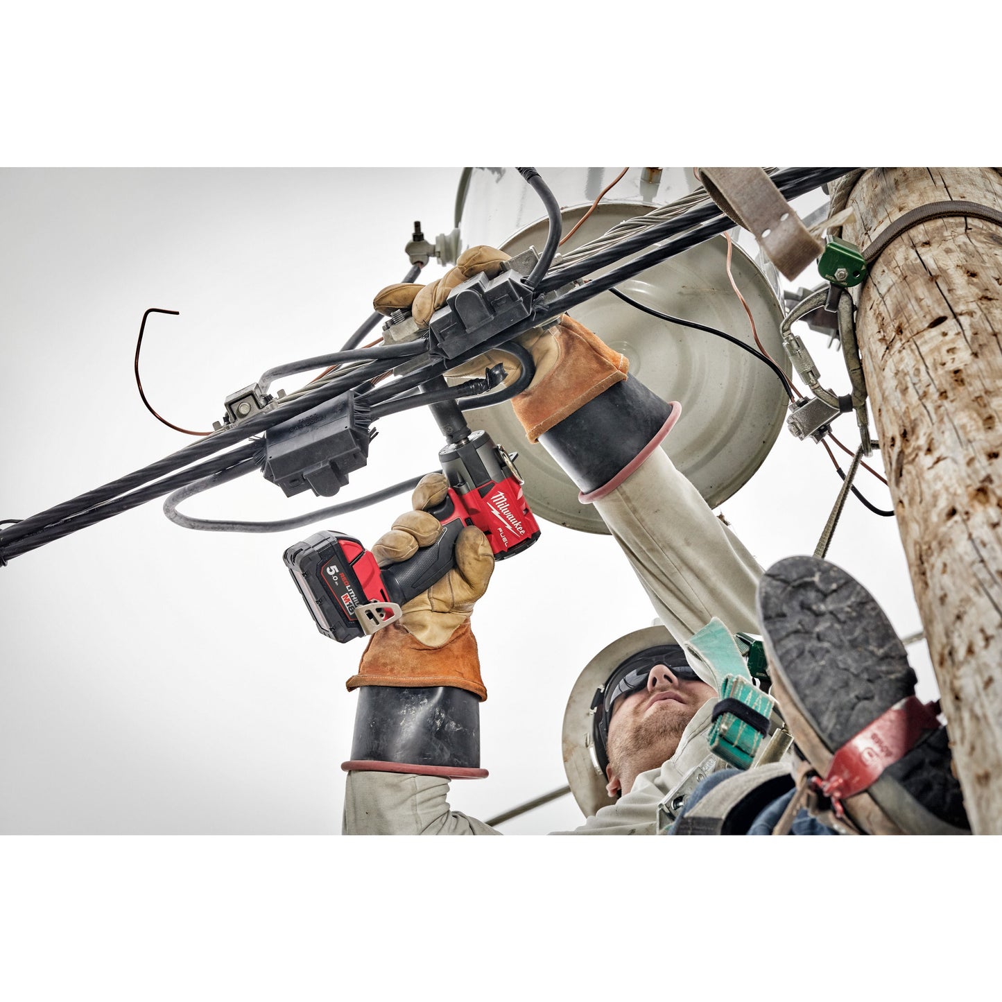 Milwaukee Schlagschrauber mit Sprengring M18™ FUEL™ 1/2″ in Aktion 3