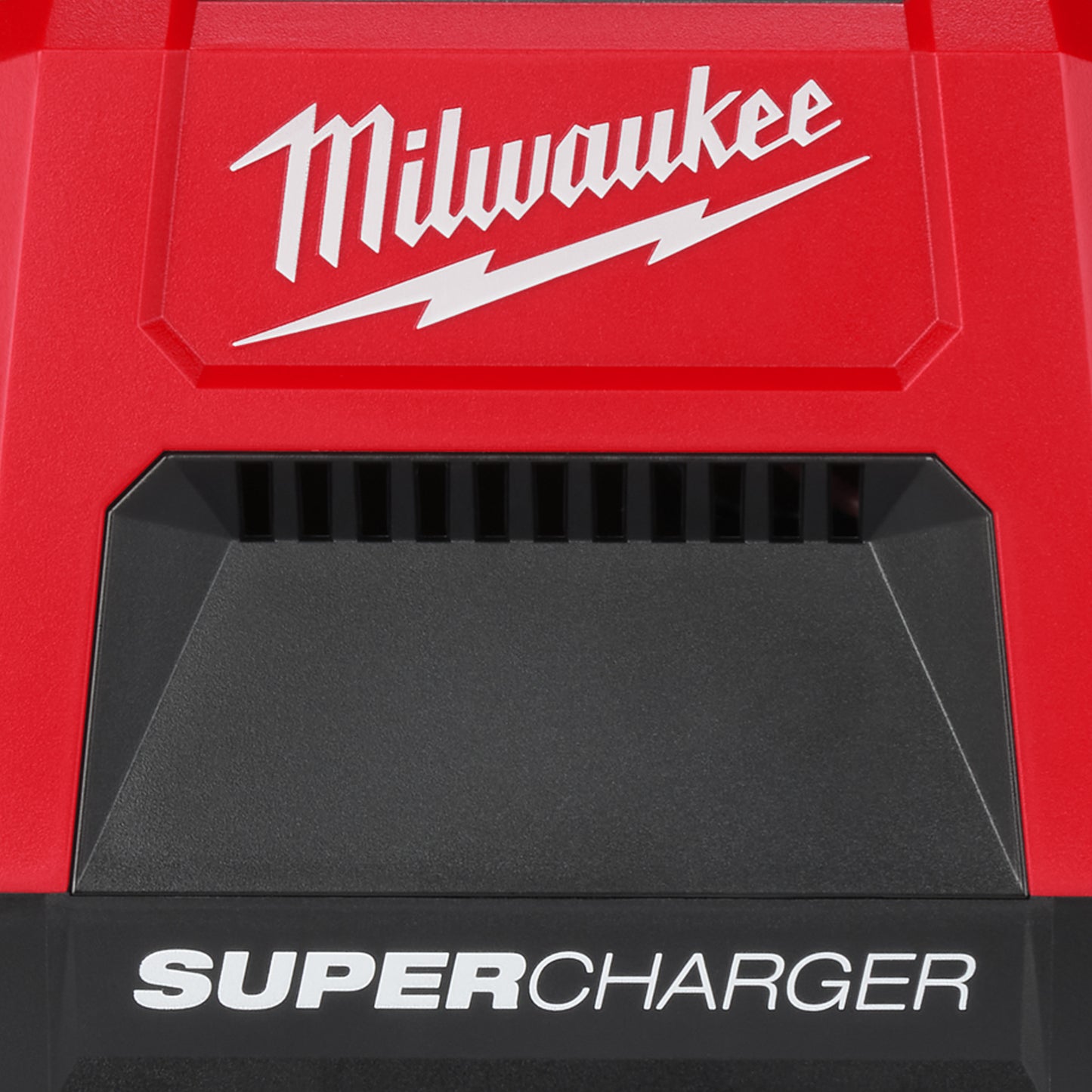 Milwaukee Zweifach-Super-Schnellladegerät M18 DBSC Detailansicht