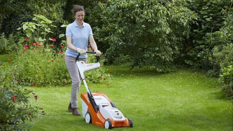 Stihl Akku-Rasenmäher RMA 239 Inkl. AK 20 & Ladegerät - Jetzt Stihlbei kaisers.jetzt
