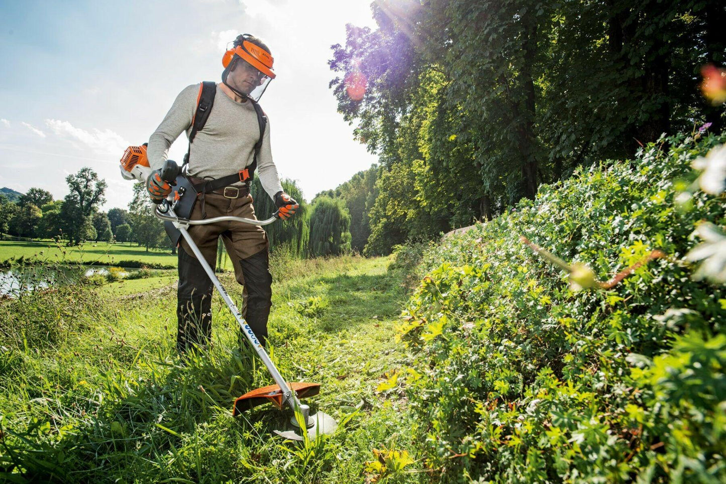 Stihl Benzin-Freischneider FS 94 CE mit Klinge - Jetzt Stihl bei kaisers.jetzt