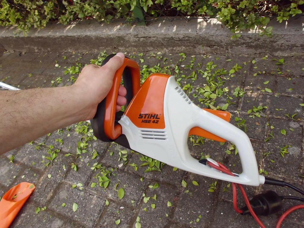 Stihl Elektro-Heckenschere HSE 42 - Jetzt Stihl bei kaisers.jetzt