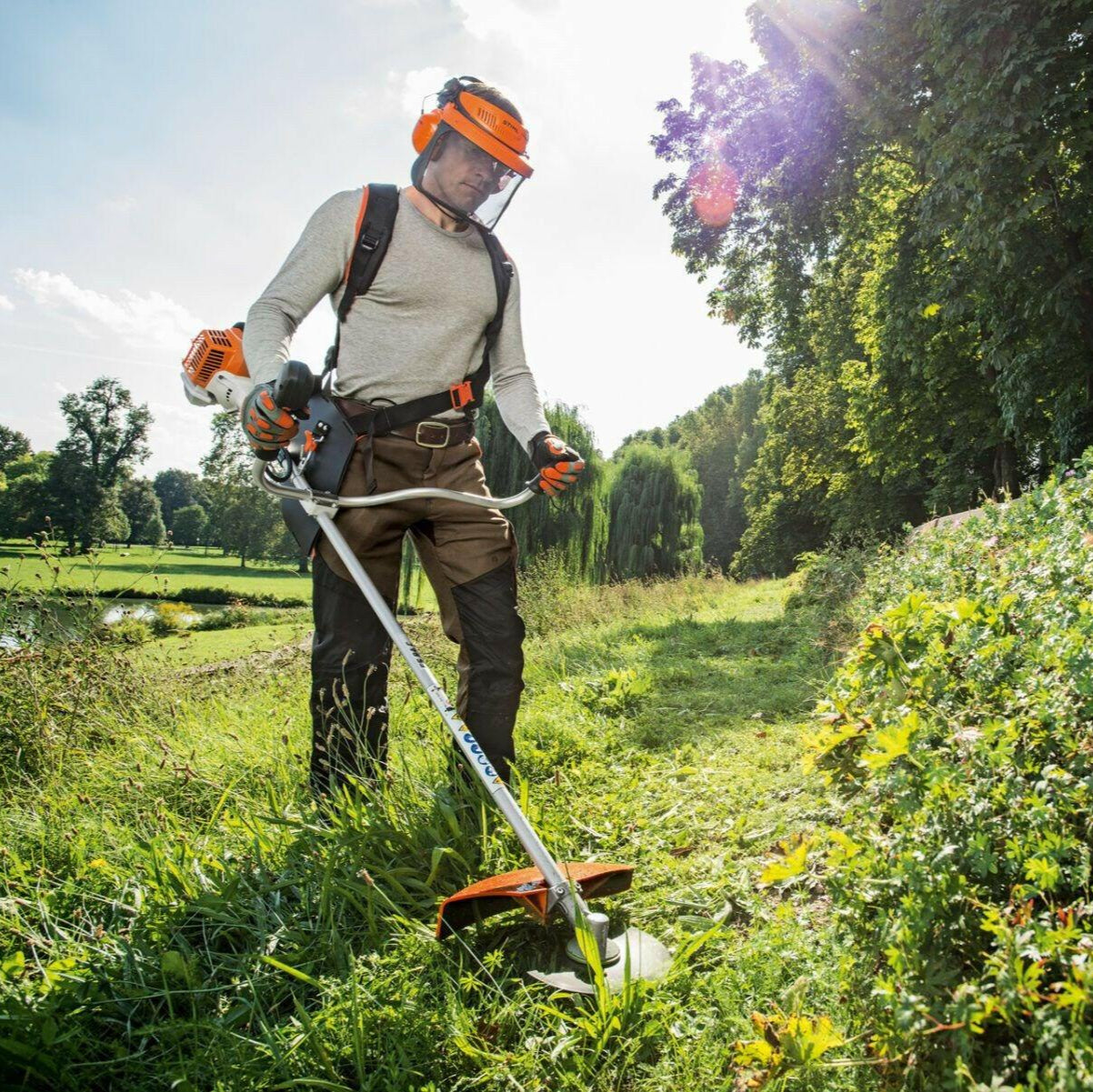 Stihl FS 94 CE Benzin-Freischneider mit Schneidkopf - Jetzt Stihl bei kaisers.jetzt