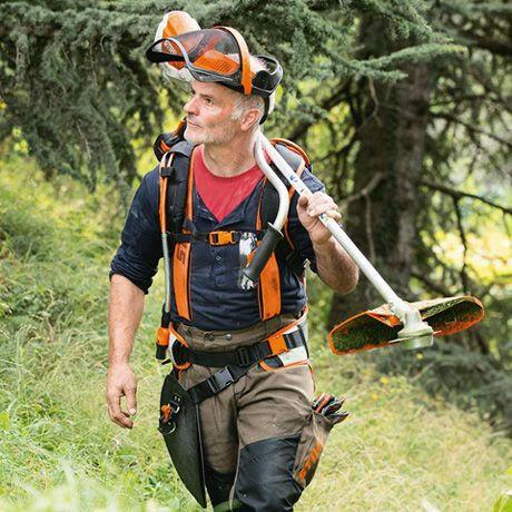 Stihl FSA 130 Akku-Freischneider mit Mähmesserkörper - Jetzt Stihl bei kaisers.jetzt