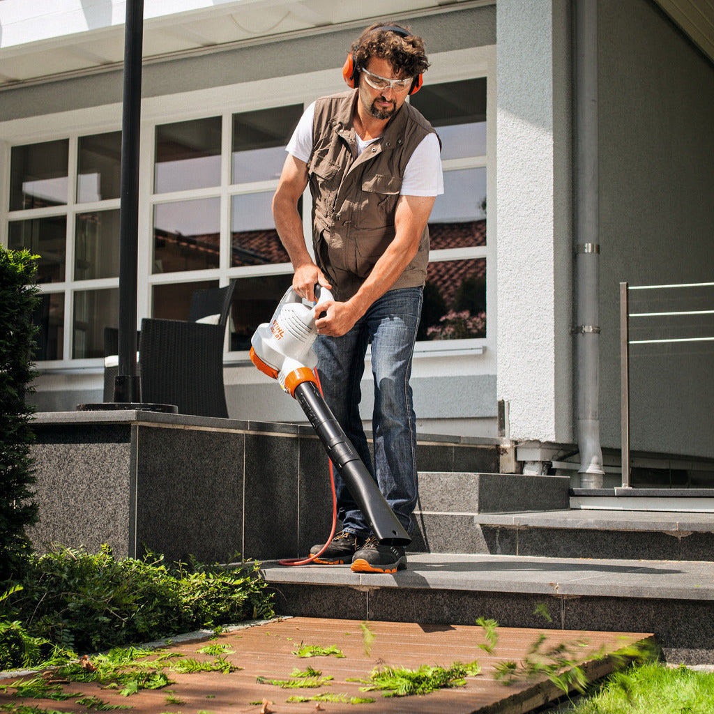 Stihl Elektro-Laubbläser BGE 81