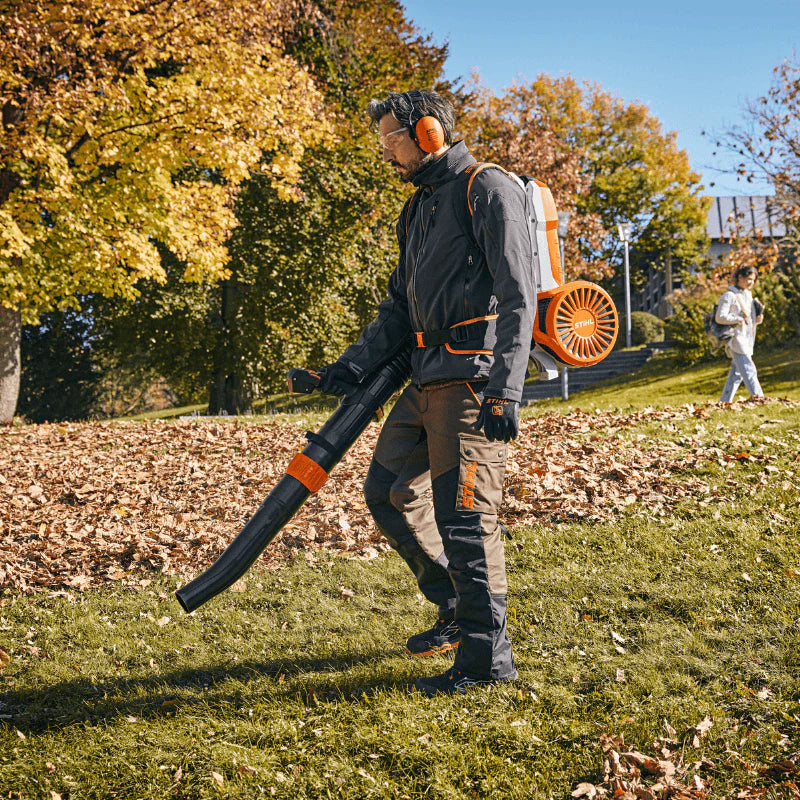 Stihl Akku-Laubbläser BGA 300.1 - Jetzt Stihl bei kaisers.jetzt