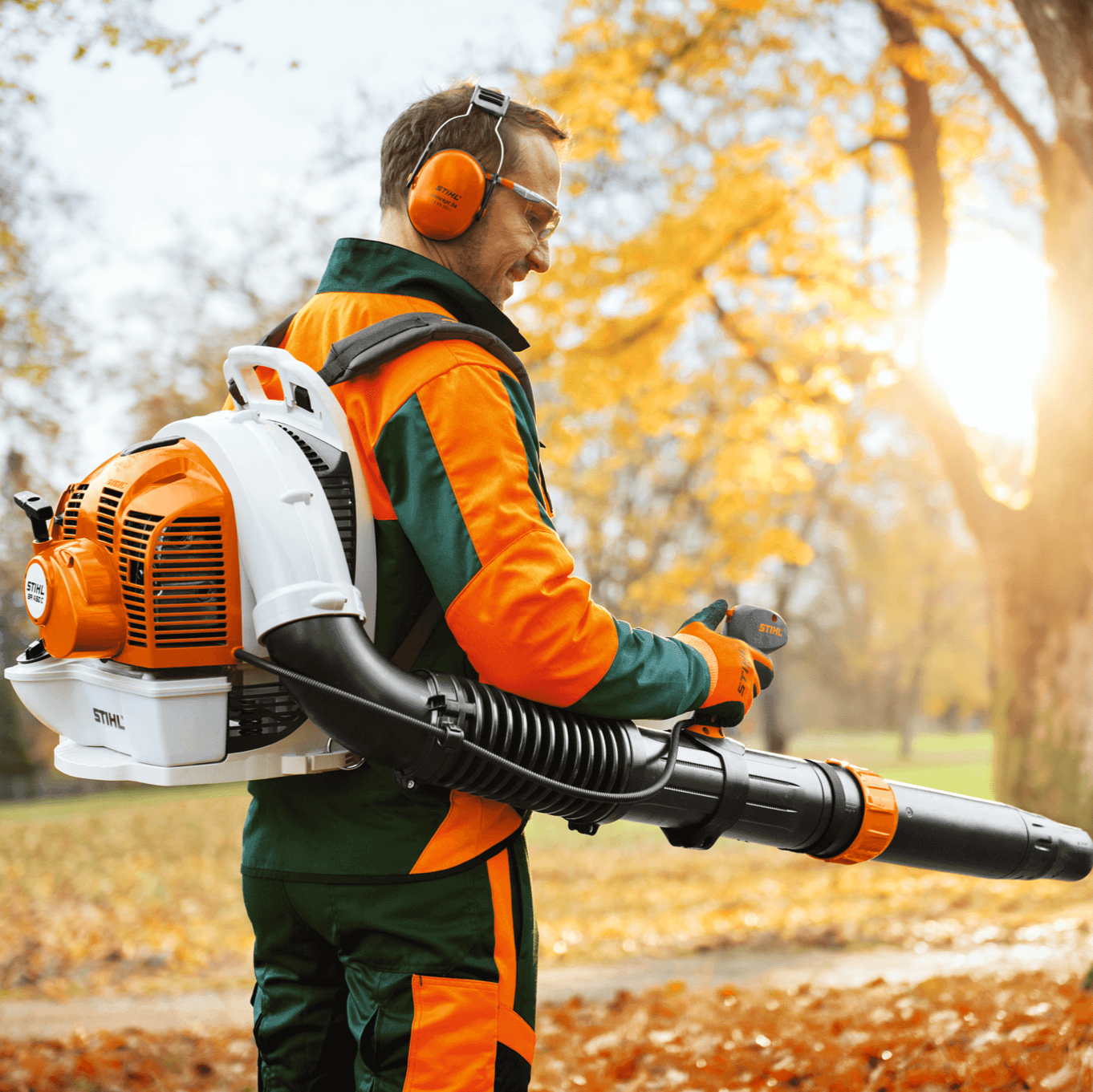 Stihl Rückentragbarer Benzin-Laubbläser BR 450 C-EF - Jetzt Stihl bei kaisers.jetzt
