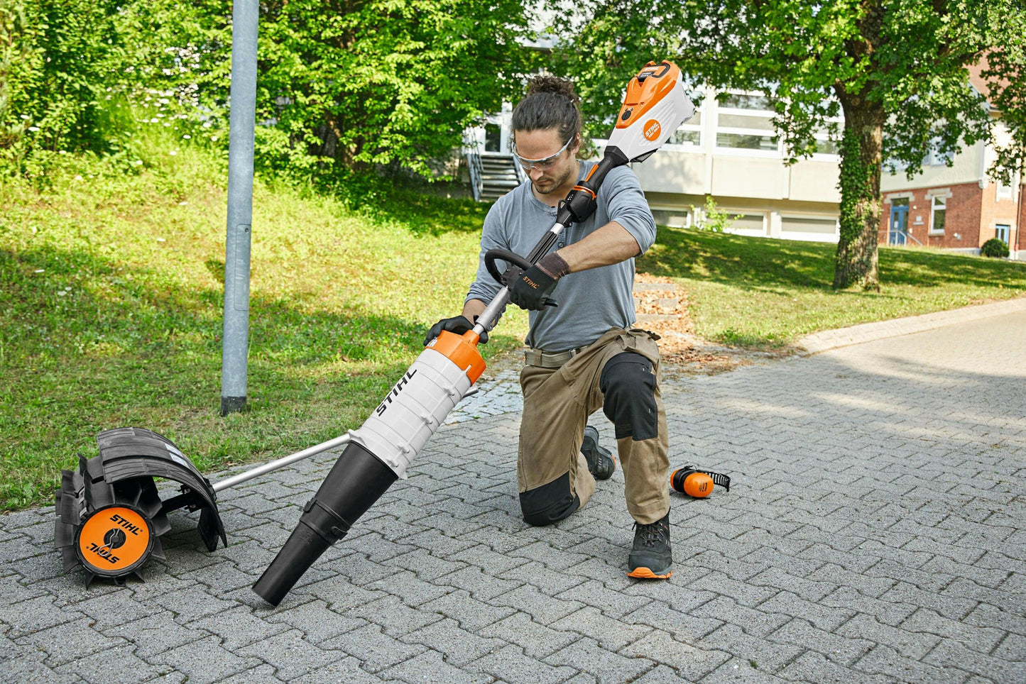 Stihl Akku-Kombimotor KMA 135 R Einzelgerät - Jetzt KMA bei kaisers.jetzt