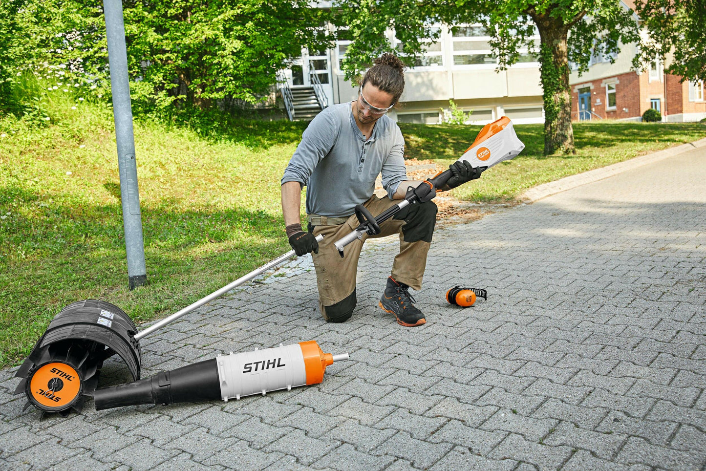 Stihl Akku-Kombimotor KMA 135 R Einzelgerät - Jetzt KMA bei kaisers.jetzt