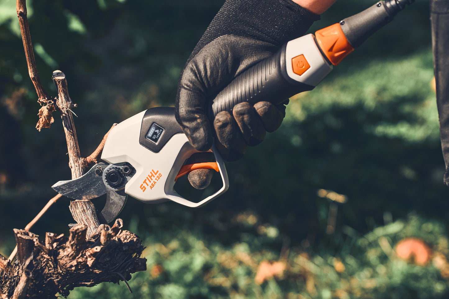STIHL Akku-Astschere ASA 130, ohne Akku und Ladegerät