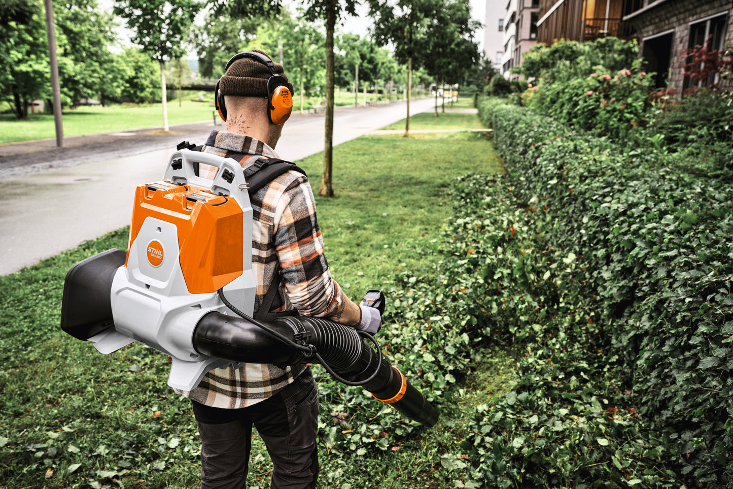 STIHL BRA 280 rückentragbarer Akku-Laubbläser ohne Akku und Ladegerät