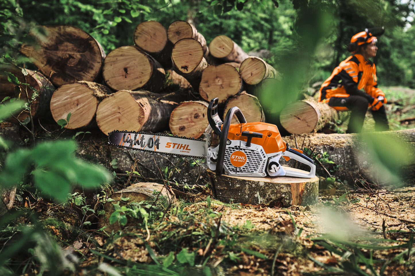 STIHL Benzin-Motorsäge MS 300 C‑M RS Pro - 40 cm