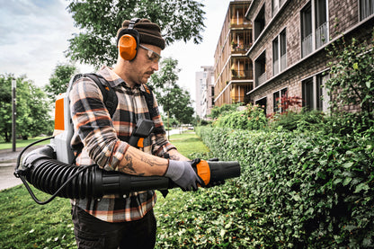 STIHL BRA 280 rückentragbarer Akku-Laubbläser ohne Akku und Ladegerät