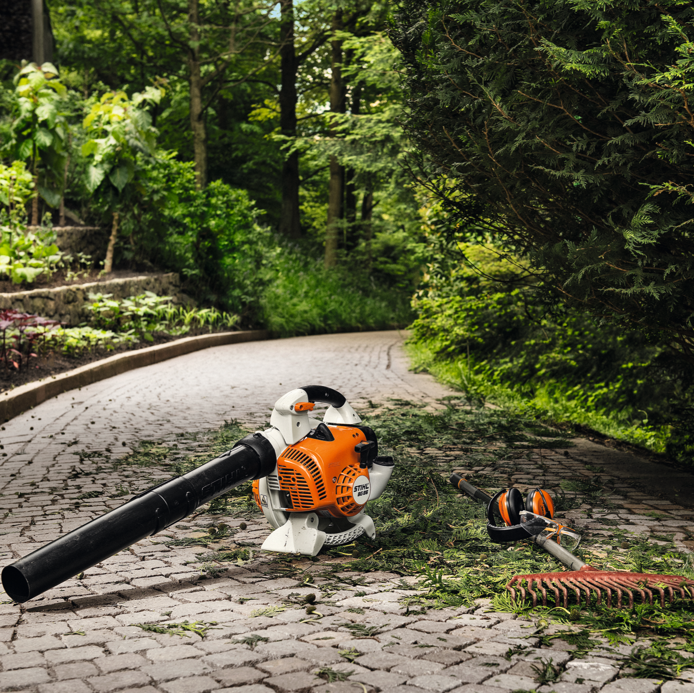 Stihl Benzin-Laubbläser BG 86 - Jetzt Stihl bei kaisers.jetzt