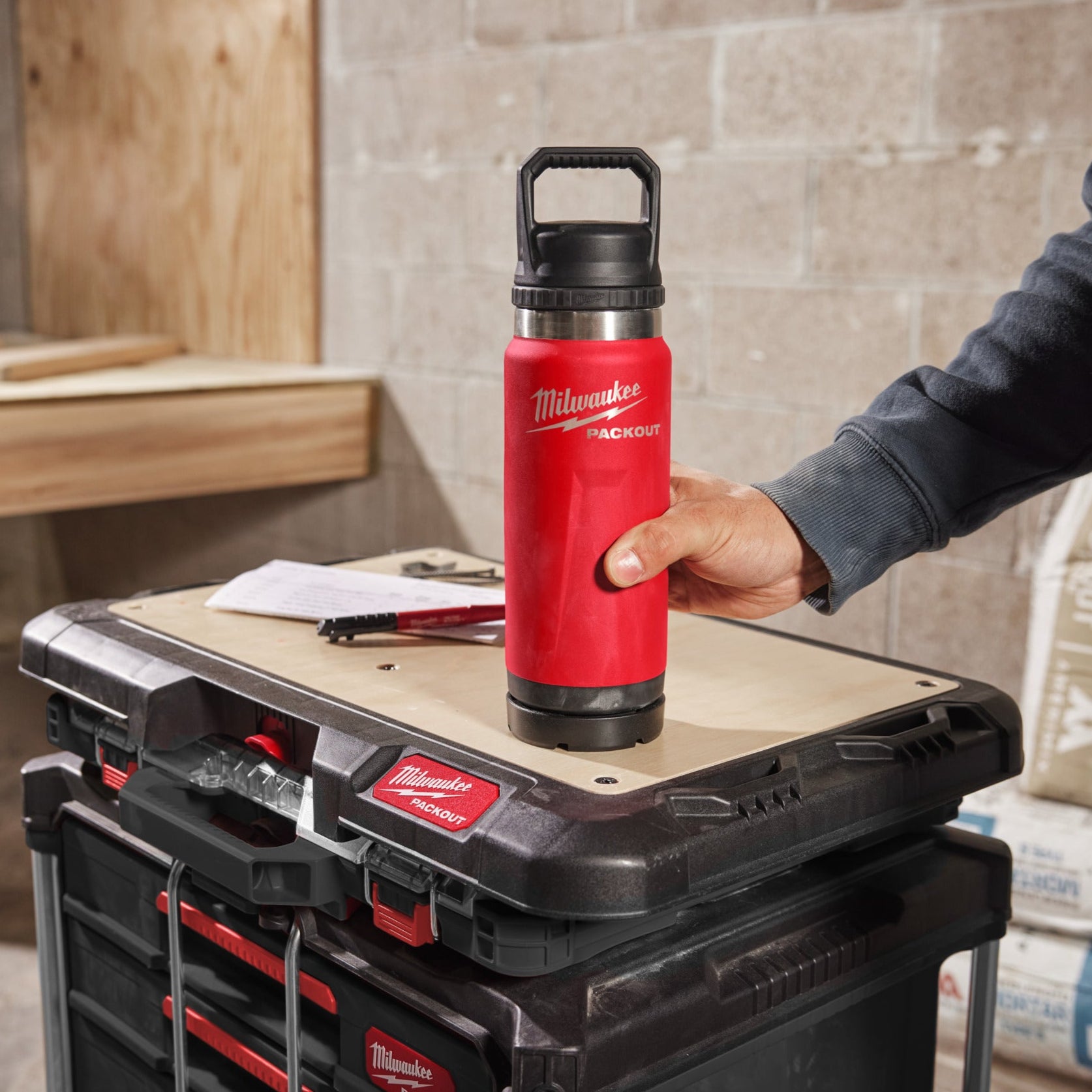 Milwaukee PACKOUT Flasche 532 ml Chug Deckel Rot_kaisers_jetzt_5