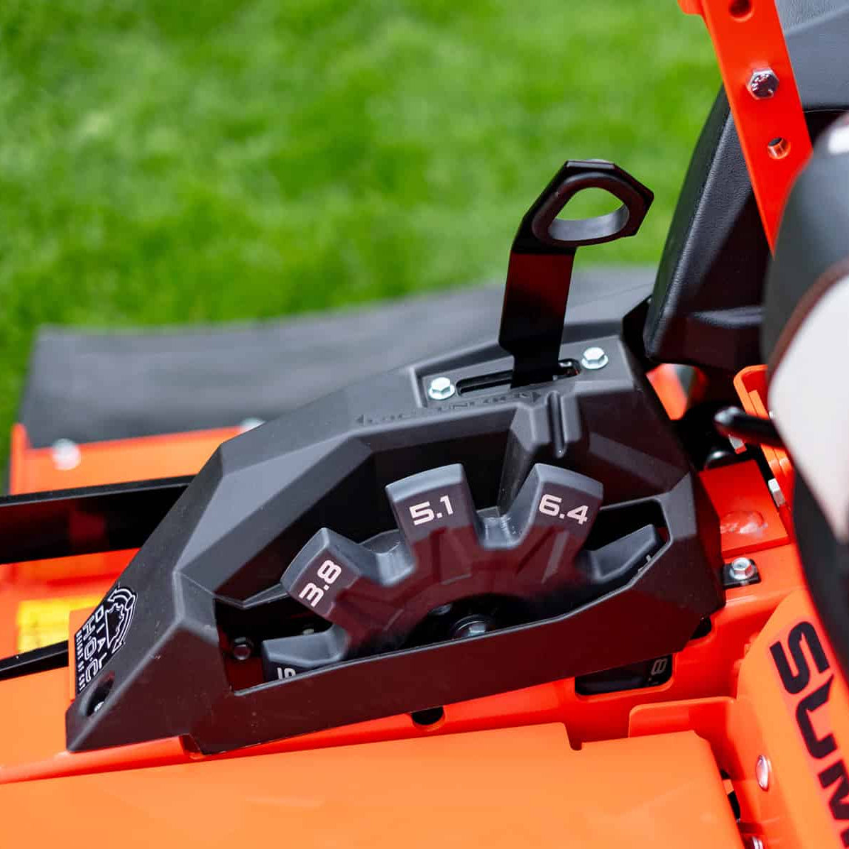 Ariens Summit Pro 572 Zero-Turn-Aufsitzmäher 183 cm (72")