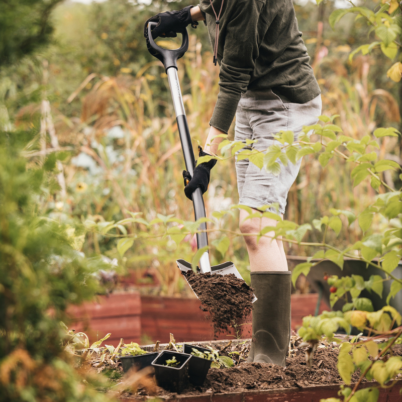 Fiskars Gartenspaten Ergonomisch Rund - mit 125 cm Stiel