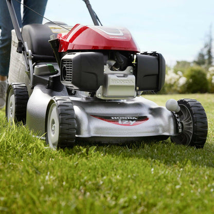 Honda Premium Benzin-Rasenmäher HRG 466 C SKEP in Aktion