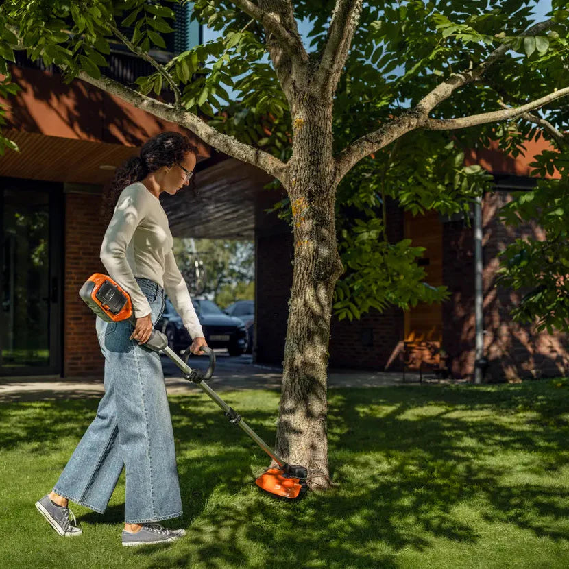 Husqvarna 215iL Rasentrimmer – 31 cm