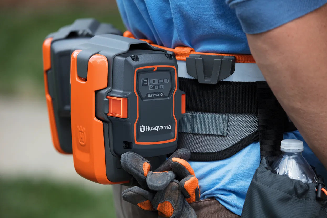 Husqvarna Akku-Gürtel FLEXI in Aktion