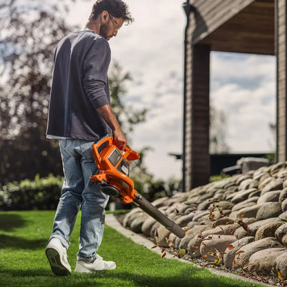 Husqvarna Akku-Laubsauger 120iBV inkl. Akku & Ladegerät in Aktion