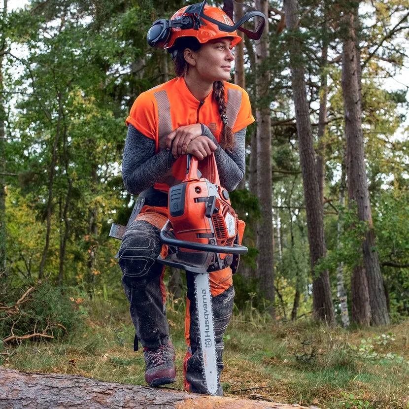 Husqvarna Benzin-Kettensäge 550 XP® G Mark II  - 38 cm in Aktion