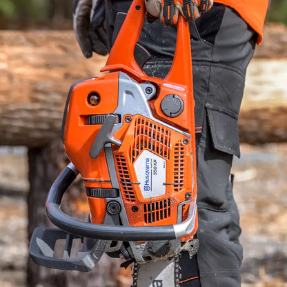 Husqvarna Benzin-Kettensäge 550 XP® G Mark II  - 38 cm in Aktion