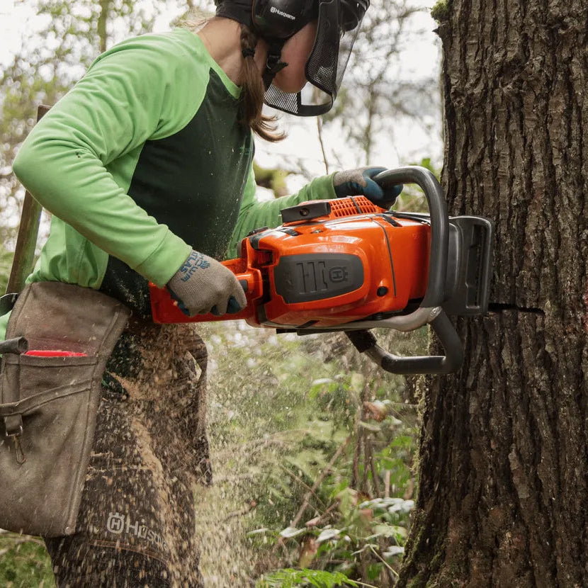 Husqvarna Benzin-Kettensäge 592 XP G - 60 cm in Aktion