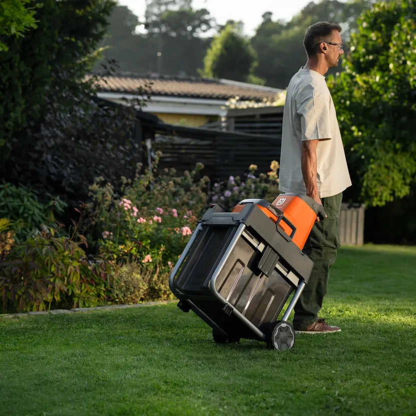 Husqvarna Gartenhäcksler GS 340is - Äste bis 4 cm in Aktion 
