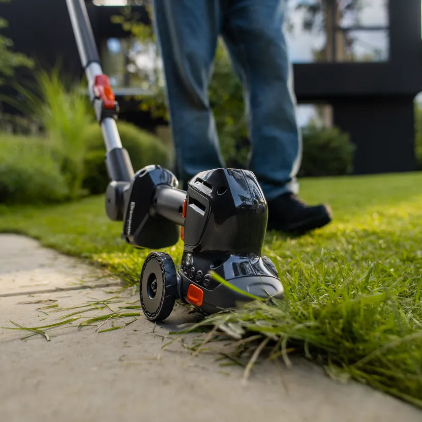 Husqvarna Gras- und Strauchschere Aspire S20-P4A + Verlängerung-P4A mit Akku und Ladegerät in Aktion