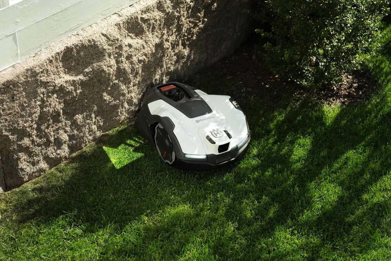 Husqvarna Mähroboter Automower® 410VE NERA - 22 cm in Aktion