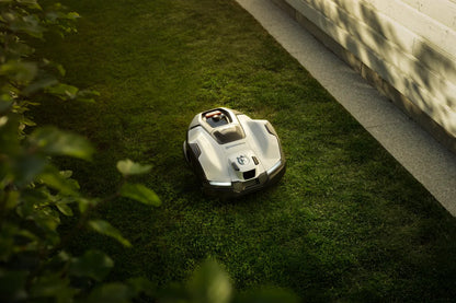 Husqvarna Mähroboter Automower® 410VE NERA - 22 cm in Aktion