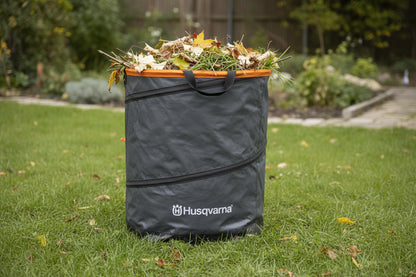 Husqvarna Pop-up-Gartensack für Gartenabfall in Aktion