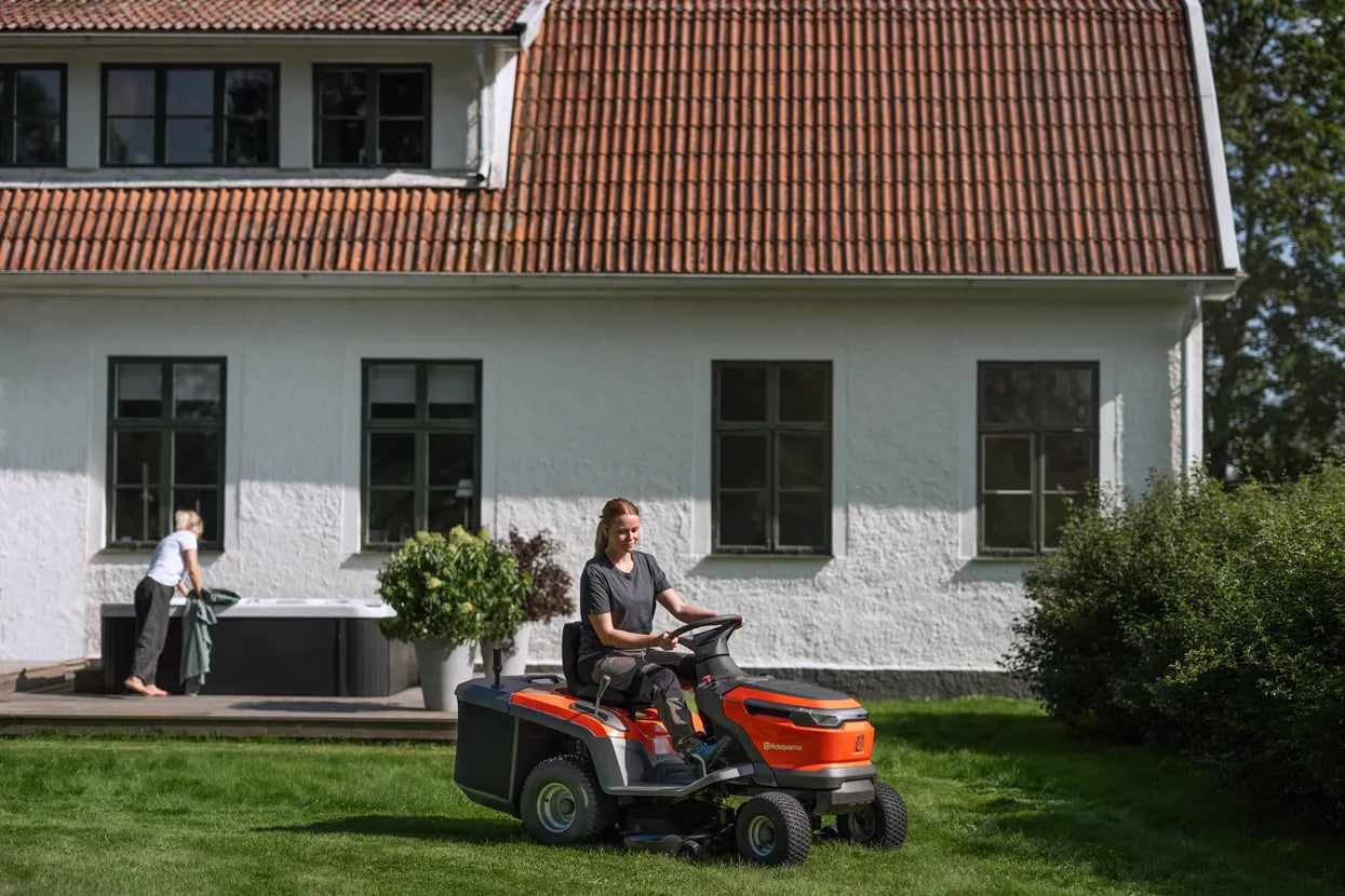 Husqvarna Rasentraktor (Akku) TC 100i - 95 cm Schnittbreite