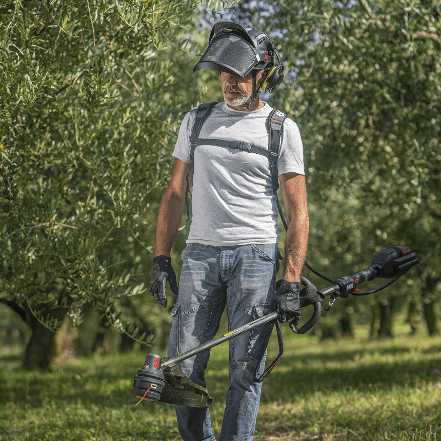 Kress Akku-Grastrimmer KG161.9 41 cm Einzelgerät in Aktion