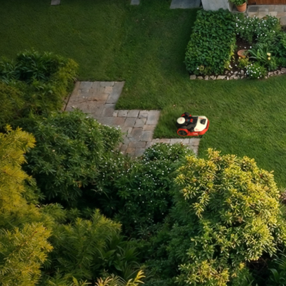 Kress Mähroboter KR260ES EyePilot RTK mit 4G - Kabellos & ZeroTrim - 700 m² in Aktion