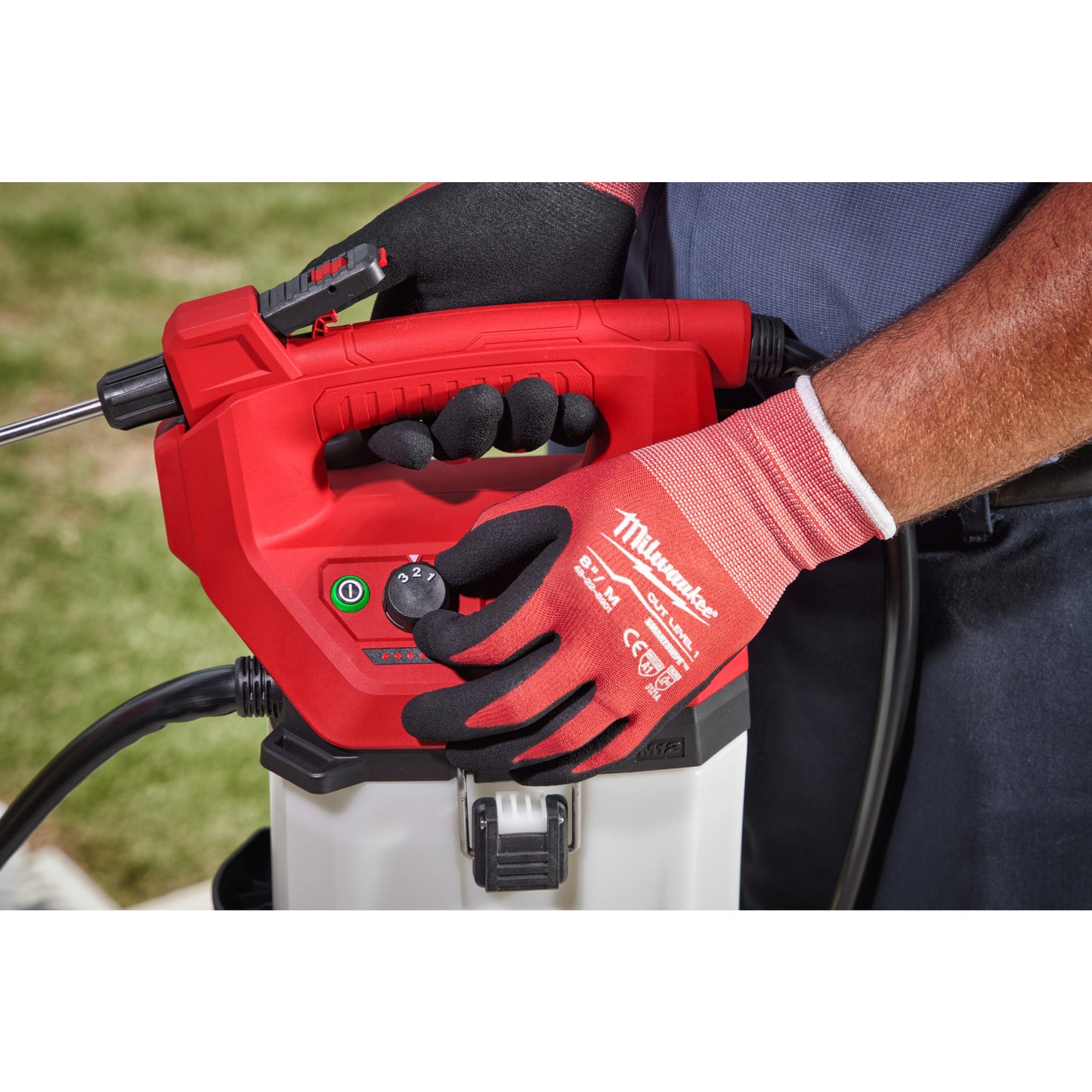 Milwaukee M12™ tragbare Chemikalienspritze 3,7 l M12 BHCS3L-201