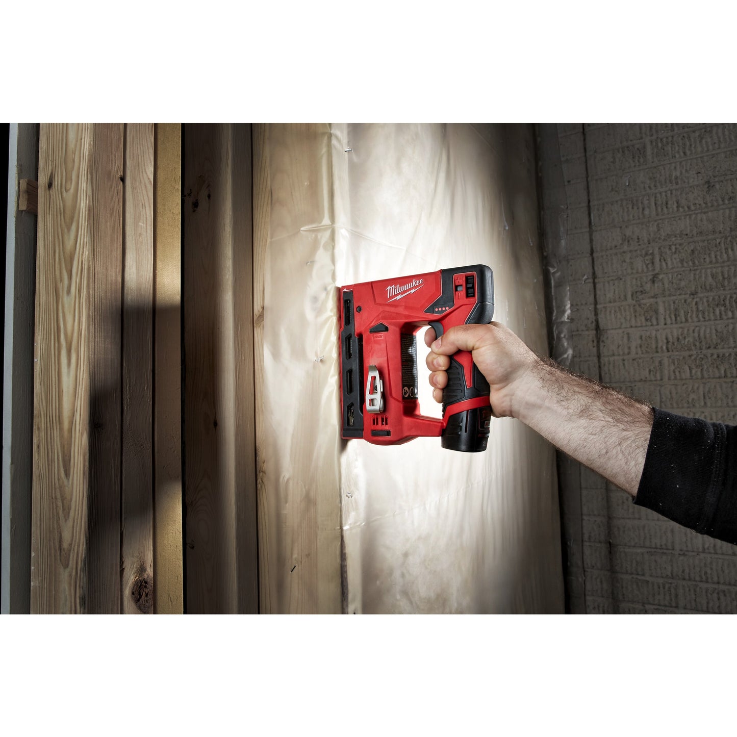 Milwaukee M12™ Subkompakte Nietmaschine/Tacker