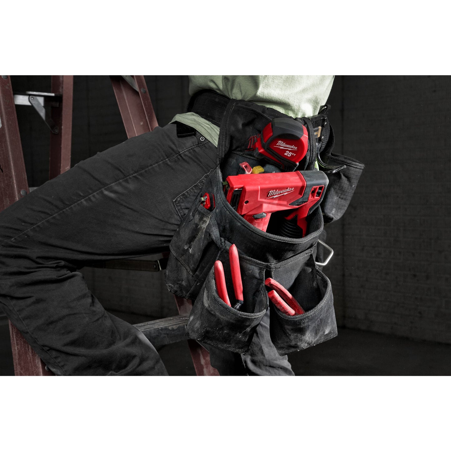 Milwaukee M12™ Subkompakte Nietmaschine/Tacker