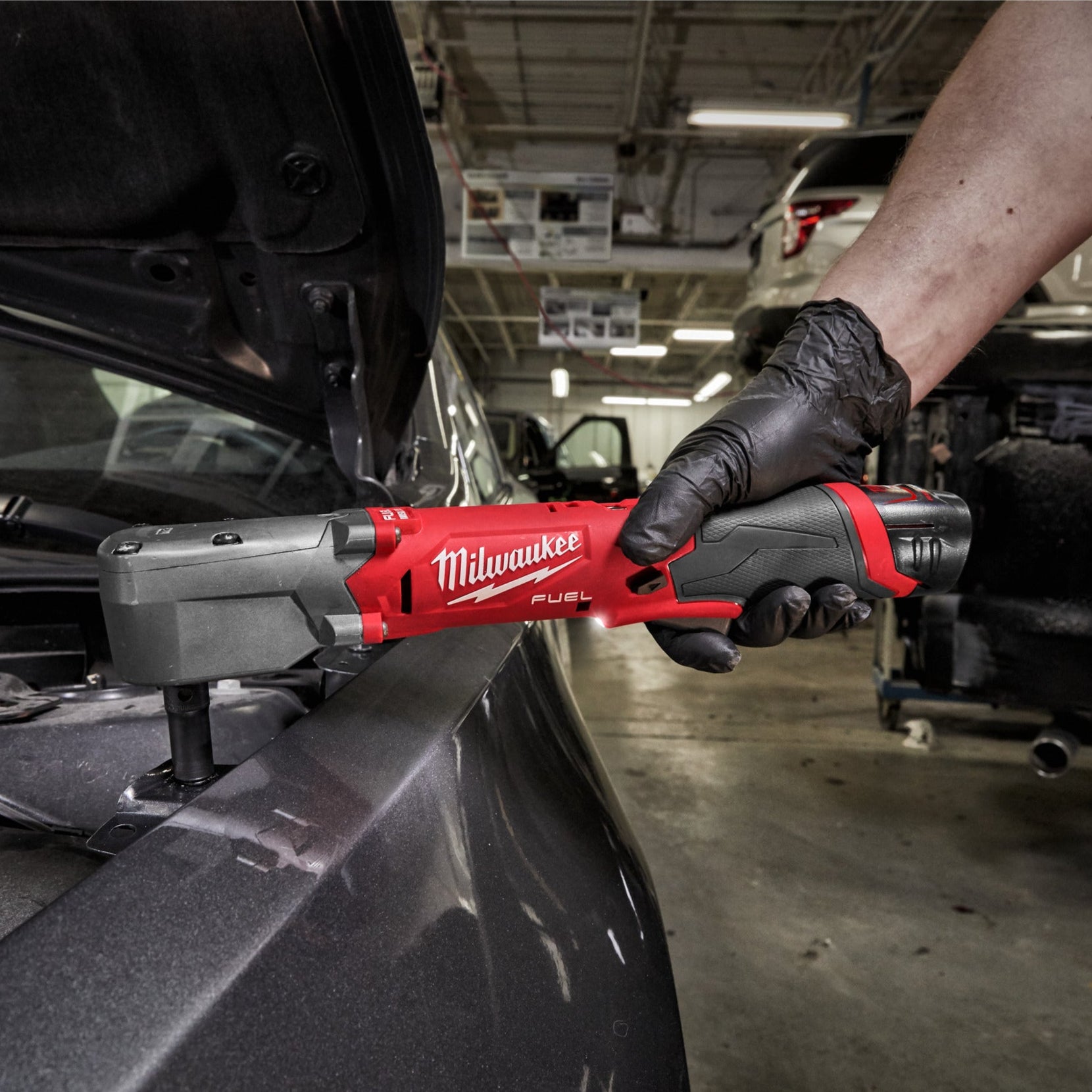 Milwaukee M12 FRAIWF12-0MILWAUKEE M12 FUEL ½” Winkelschlagschrauber mit Friktionsring_kaisers_jetzt_4