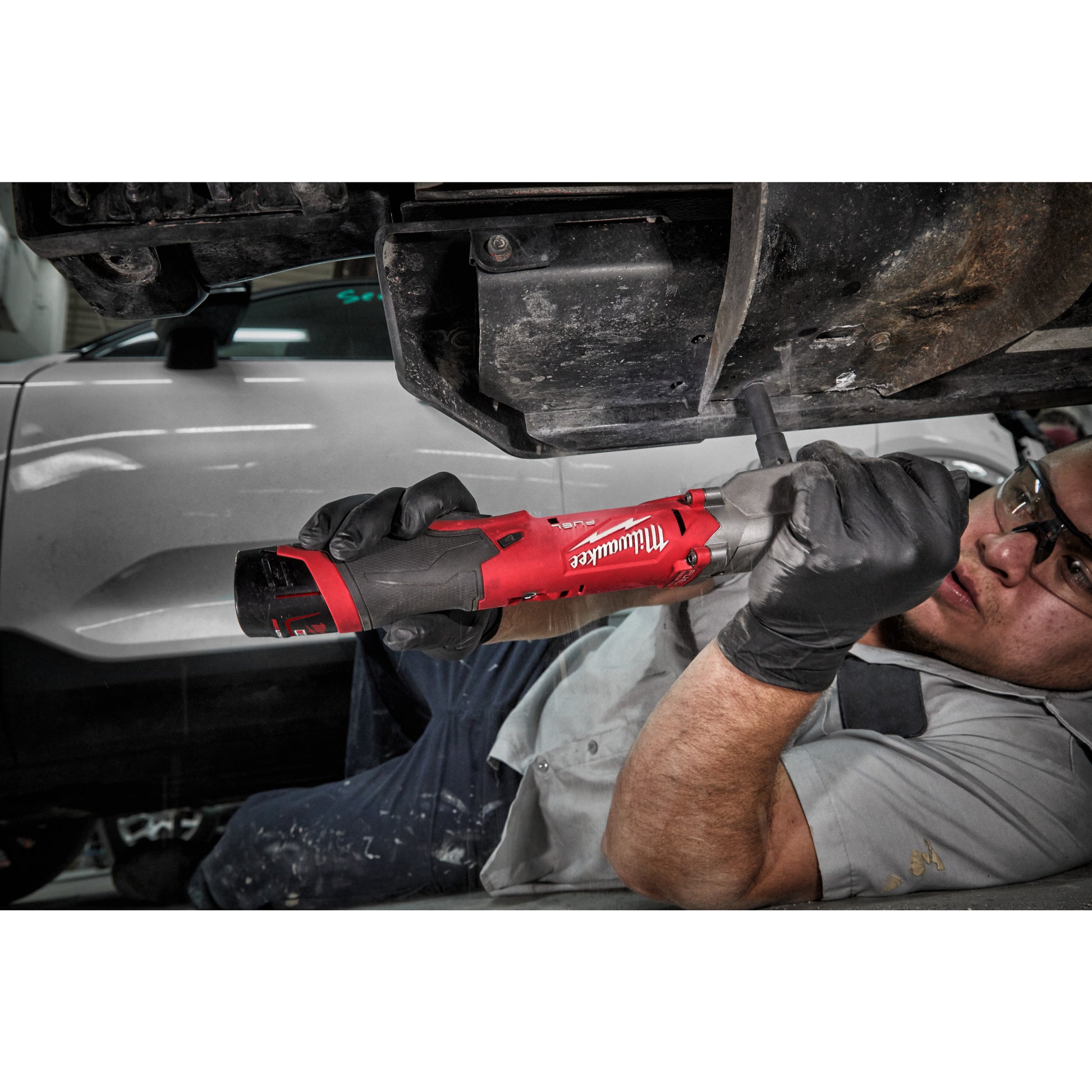 Milwaukee M12 FRAIWF38-0MILWAUKEE M12 FUEL ⅜ Zoll Winkelschlagschrauber M12 FRAIWF38-0_kaisers_jetzt_7
