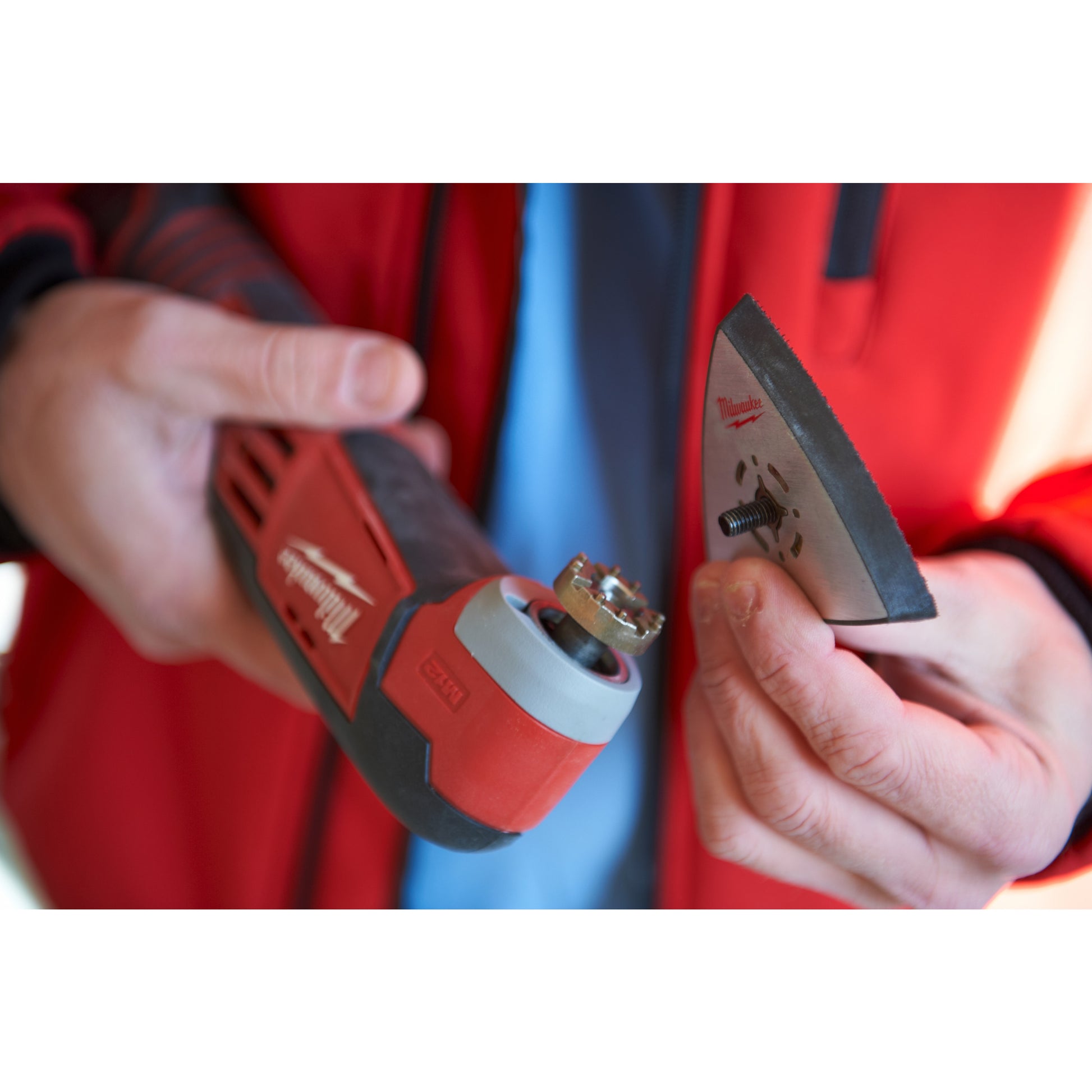 Milwaukee Akku-Multitool M12 C12 MT-202B in Aktion